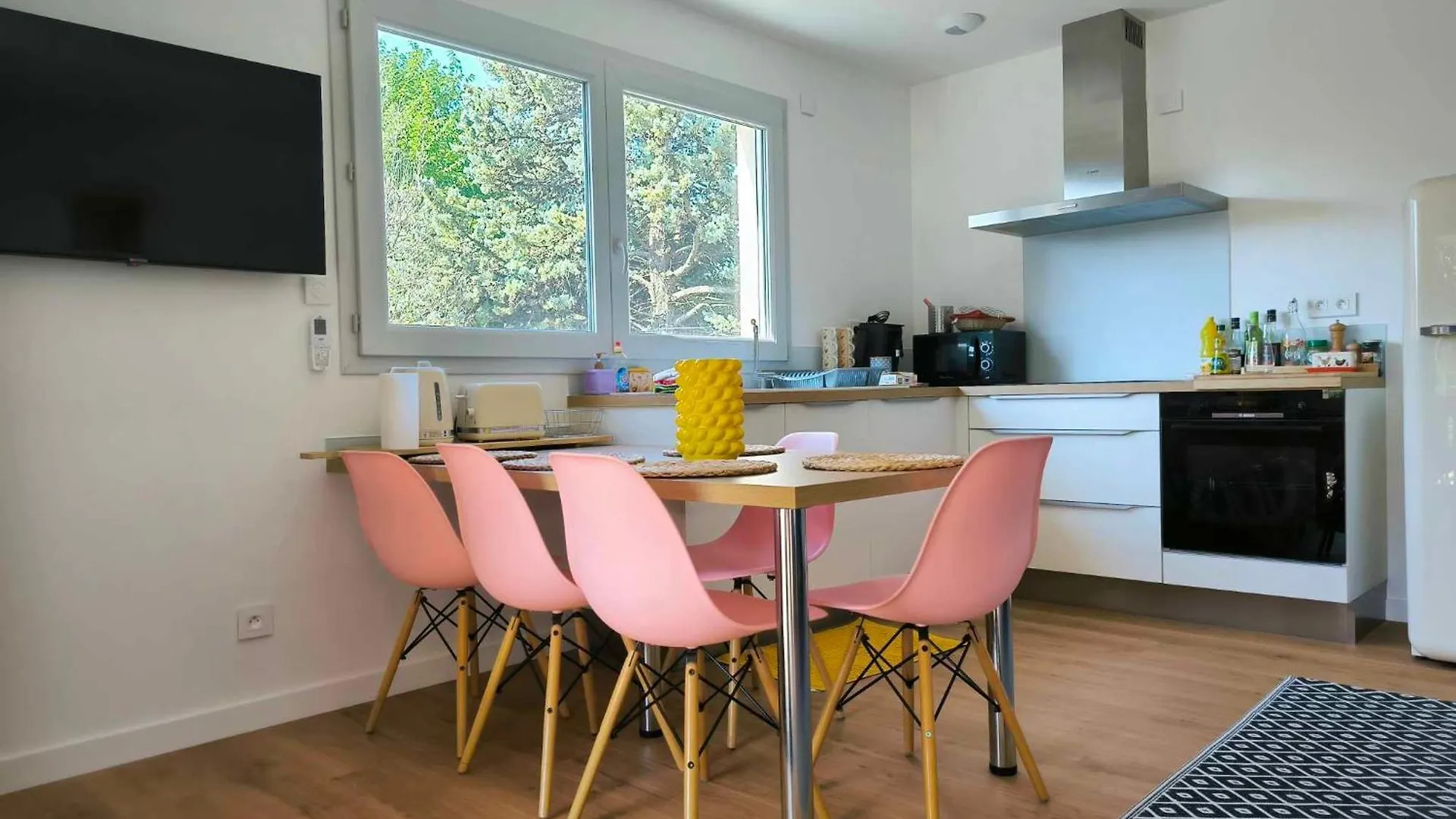 Villa Maison, Piscine, Climatisation Parking, 10Min A Pied Du Centre Avignon